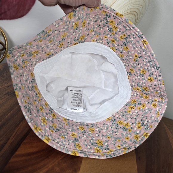Urban Outfitters UO-76 Floral Bucket Hat – Pink & Yellow Daisy Print Women's OS - Picture 12 of 14
